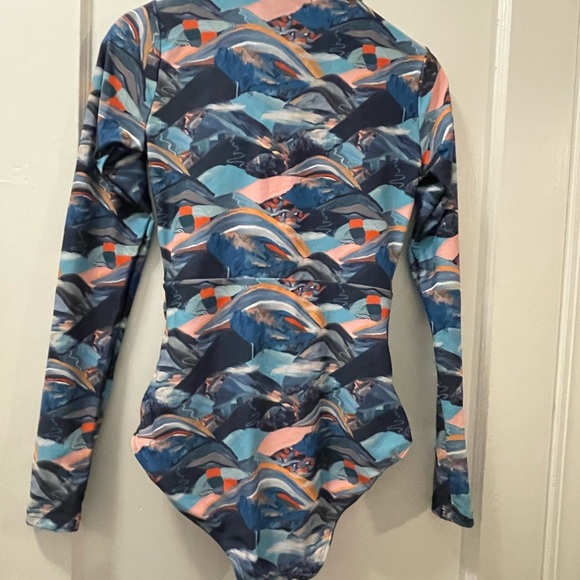 Axesea  Women’s Rashguard Long Sleeve Swimsuit - Picture 2 of 15